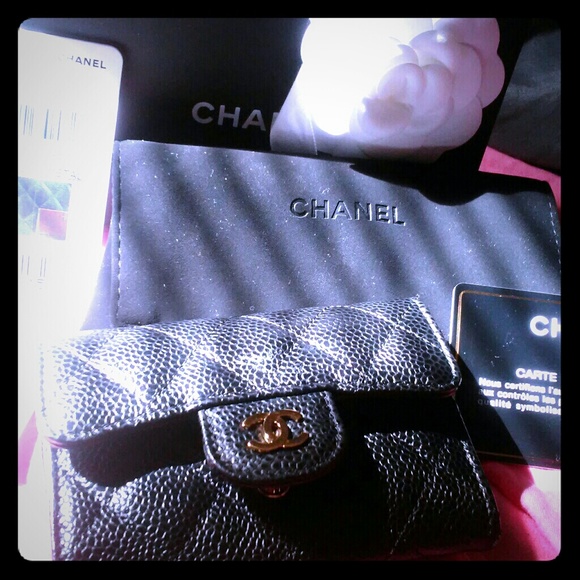 CHANEL Handbags - Authentic Chanel card holder/change holder
